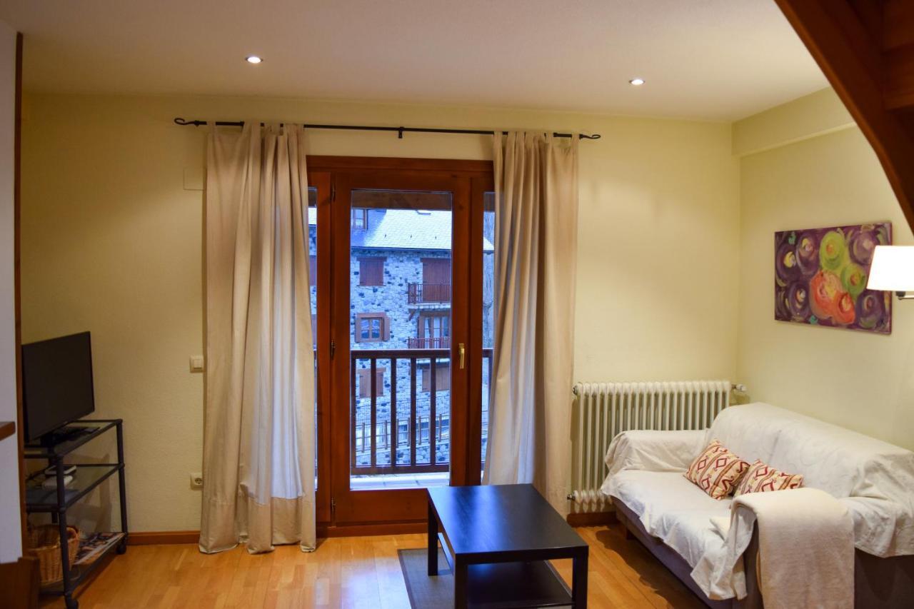 Duplex Con Vistas En Benasque Leilighet Eksteriør bilde