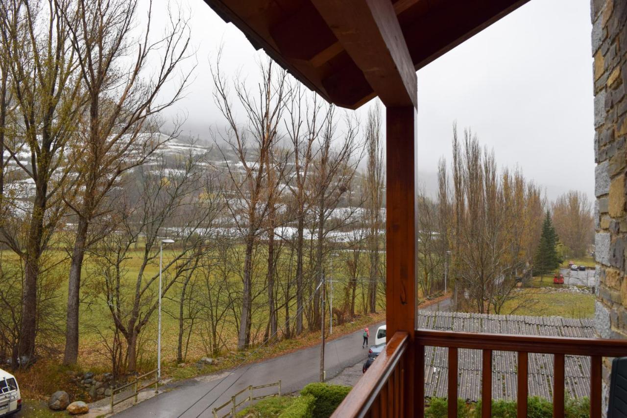 Duplex Con Vistas En Benasque Leilighet Eksteriør bilde
