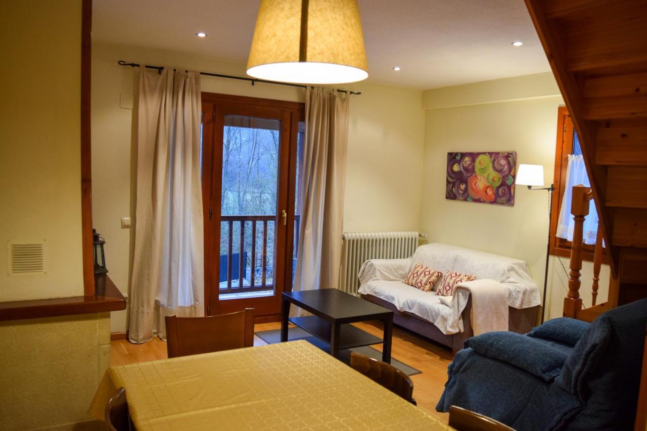 Duplex Con Vistas En Benasque Leilighet Eksteriør bilde