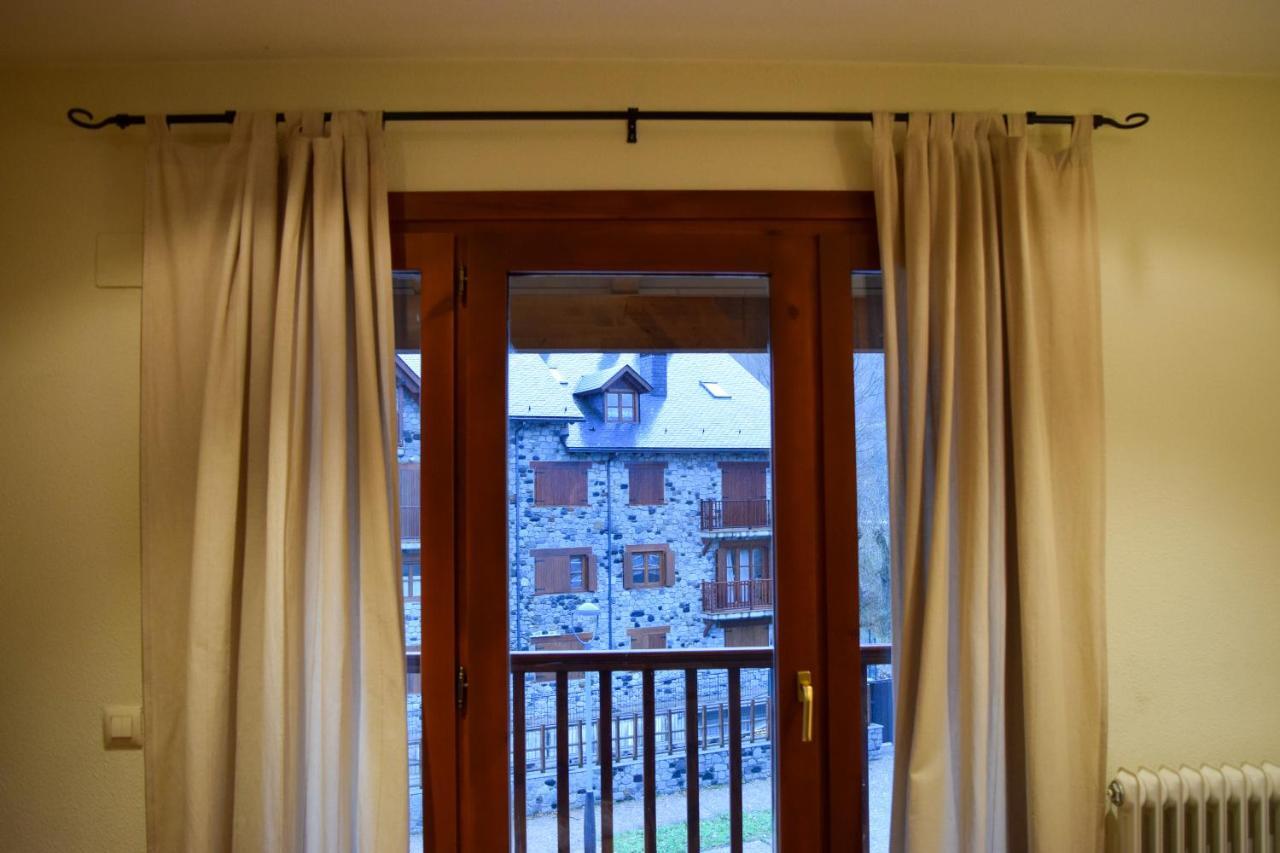 Duplex Con Vistas En Benasque Leilighet Eksteriør bilde