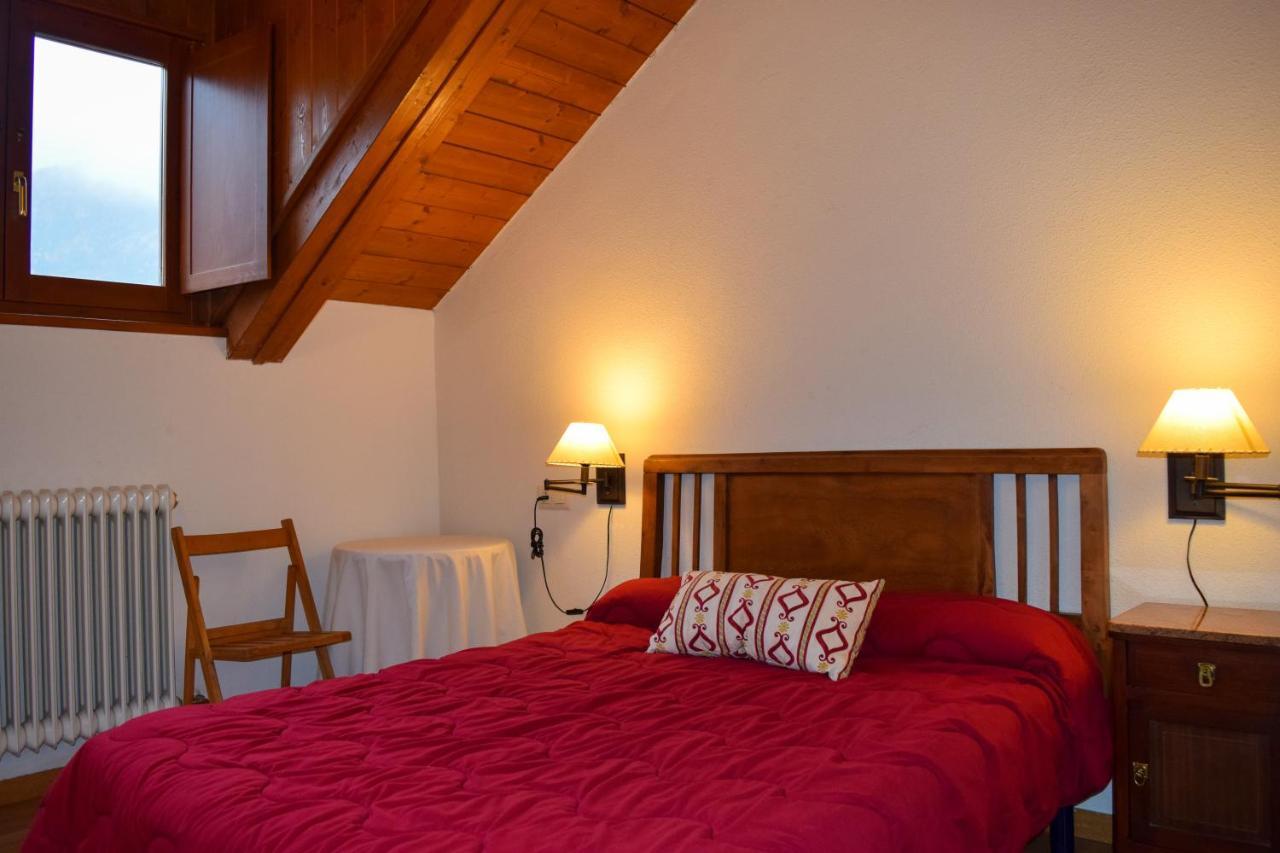 Duplex Con Vistas En Benasque Leilighet Eksteriør bilde